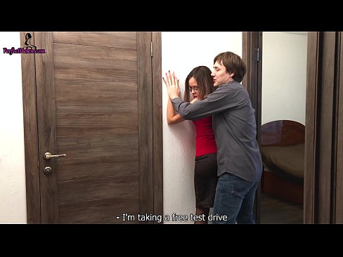 ❤️ Sexy Realtor e Itšohlometsa Pussy ea Hae le Li-Fucks Ha A ntse A Rekisa Afolete ea Hae - Krempai Porno ️❤